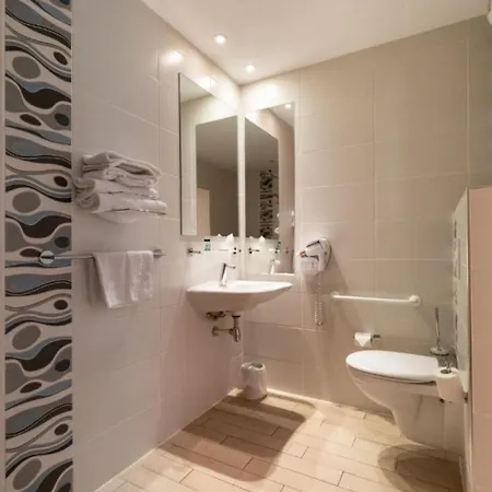Hotel Europe 3*